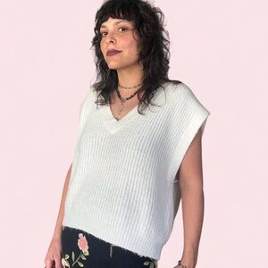 Cream Chunky Knit Sweater Vest 🤍